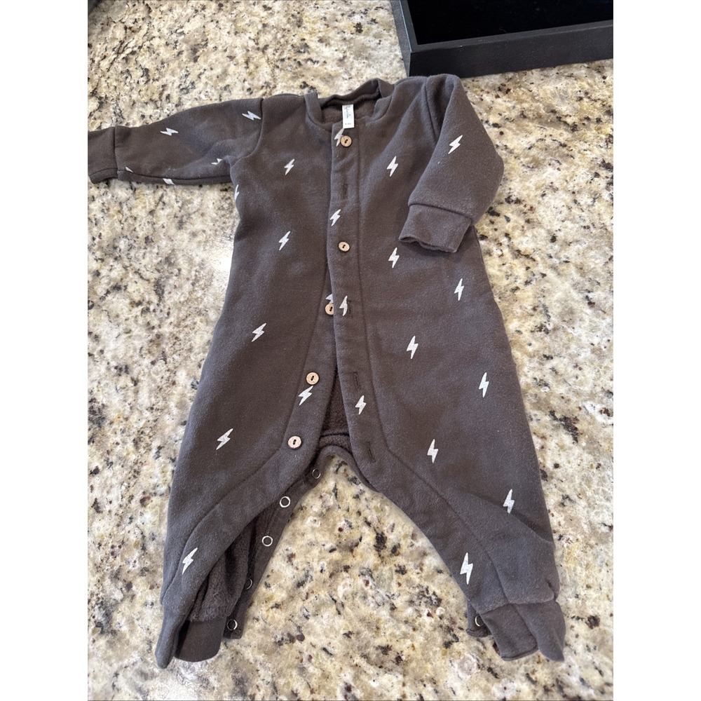 RYLEE + CRU Winter Scenic Sleeper Size 0-3 Button Up. Thick. 4180